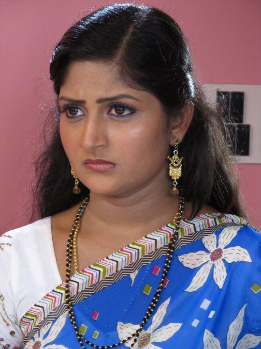 Auto Bharathi Serial Actress Name